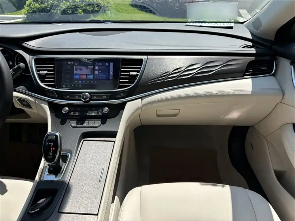 Buick LaCrosse 2022 — фото 2