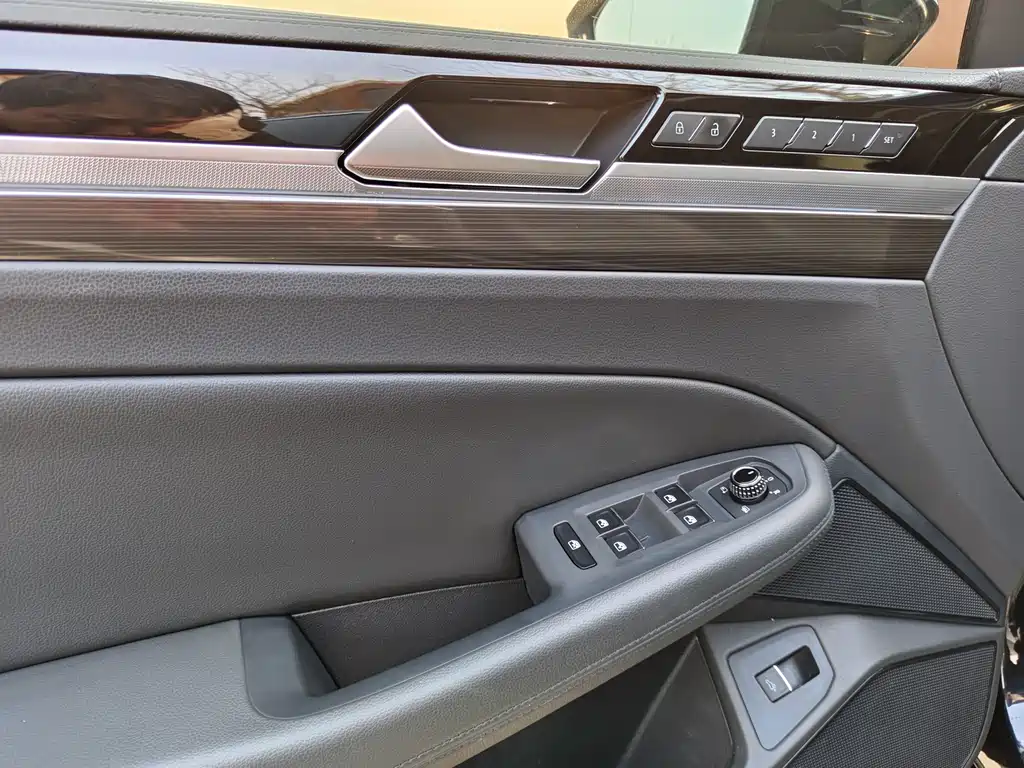 Volkswagen Phideon 2020 — фото 19