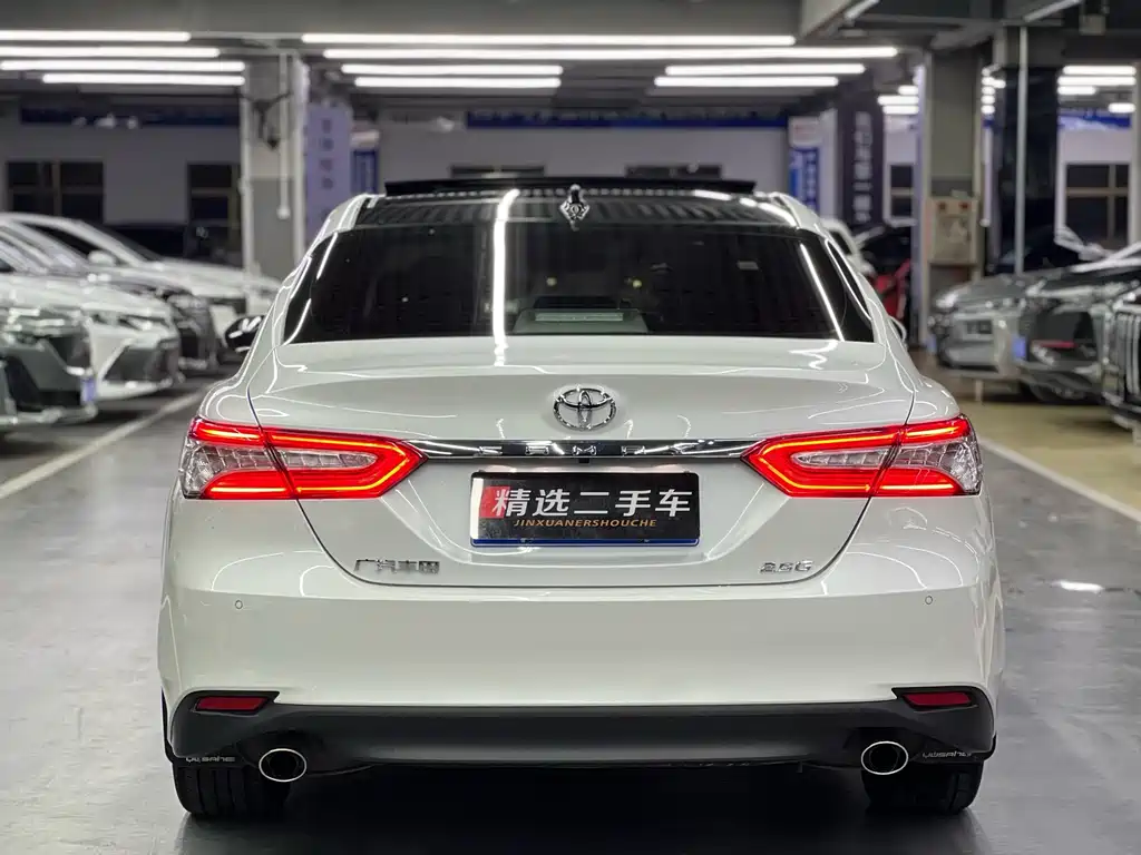 Toyota Camry 2021