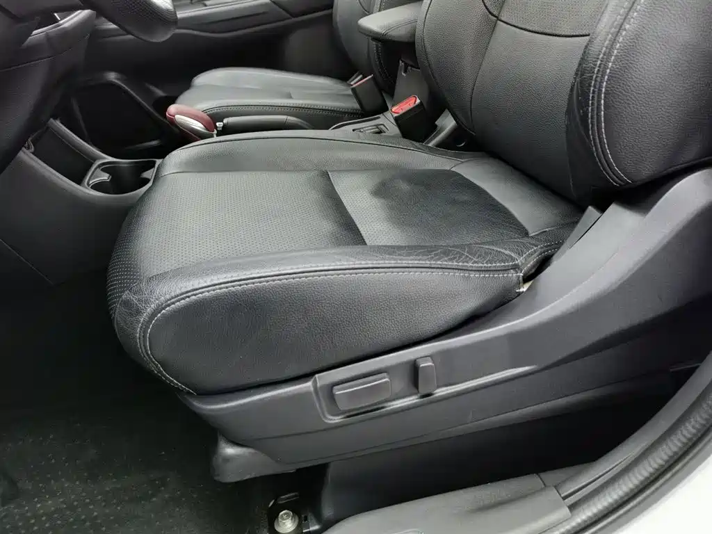 Mitsubishi Outlander 2015 — фото 20