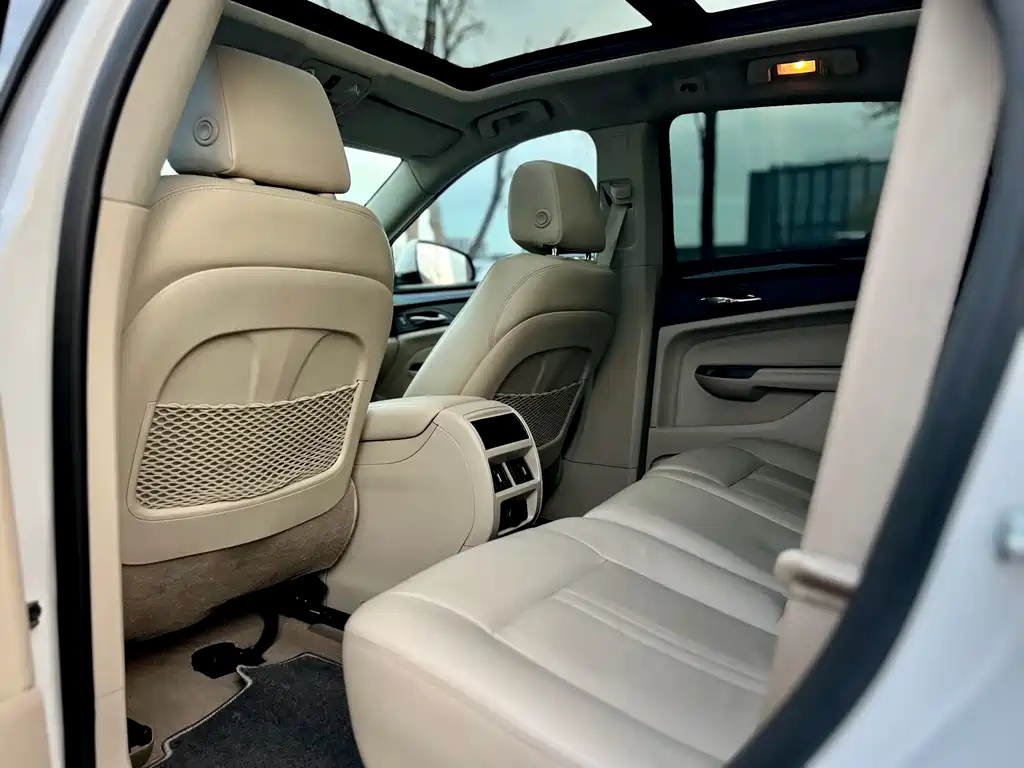 Cadillac SRX 2013 — фото 29