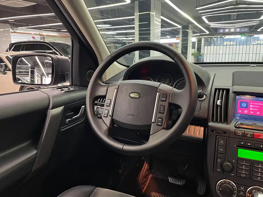 Land Rover Freelander 2 2010 — фото 16