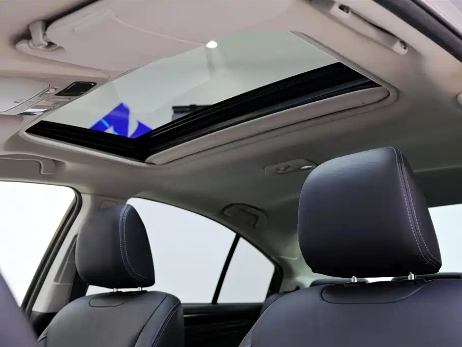 Subaru Legacy 2016 — фото 26