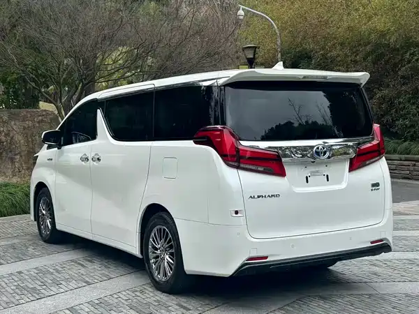 Toyota Alphard 2021