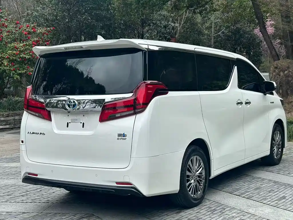 Toyota Alphard 2021 — фото 6