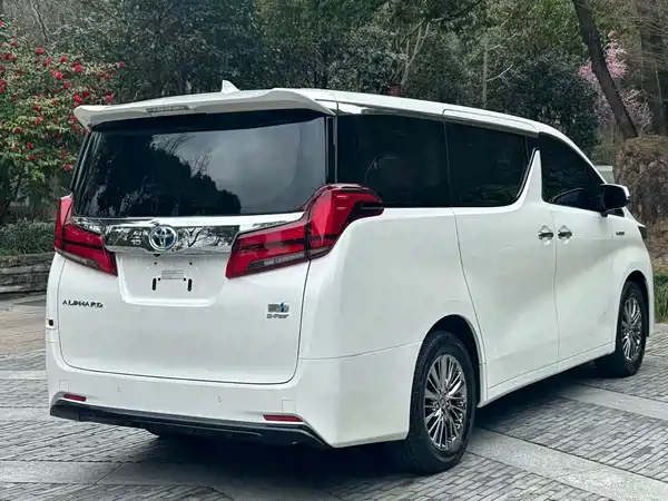 Toyota Alphard 2021