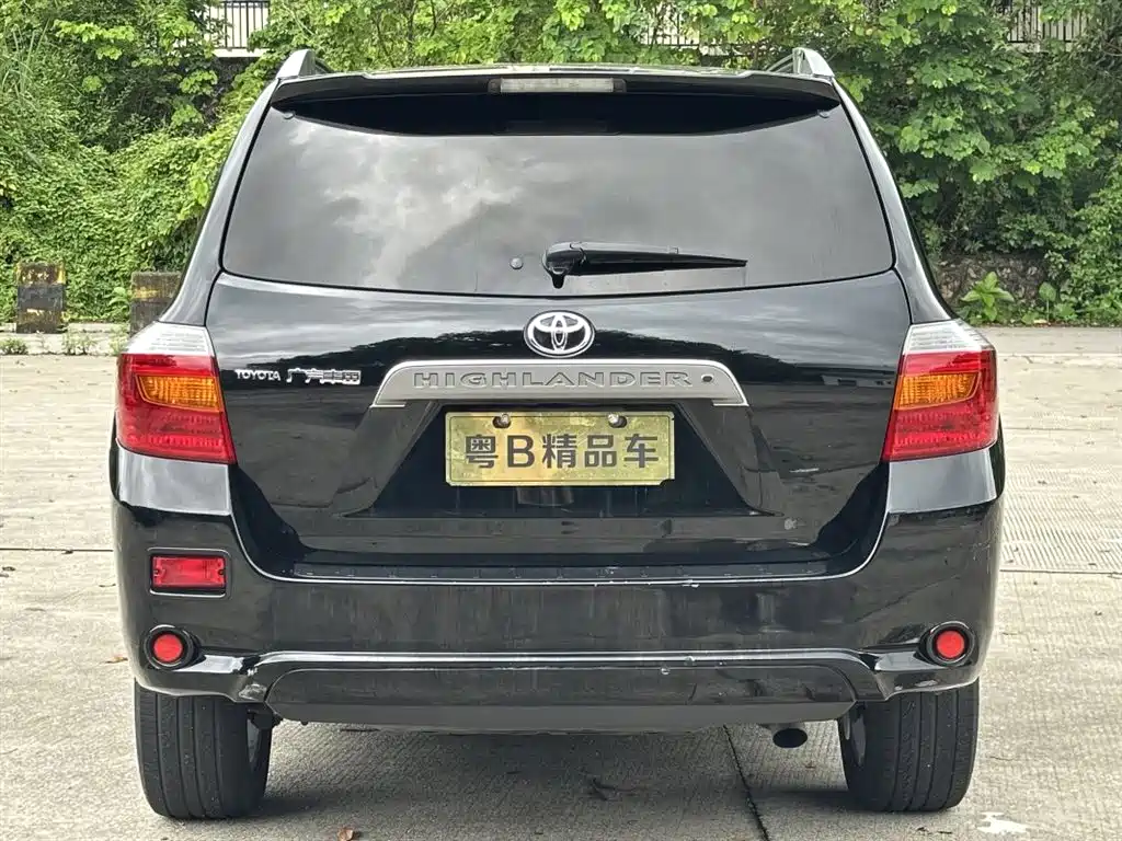 Toyota Highlander 2010 — фото 4