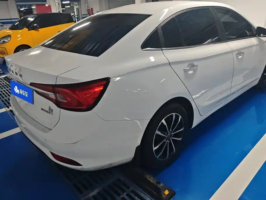 Roewe i5 2021