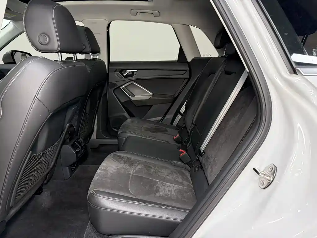 Audi Q3 2022 — фото 12