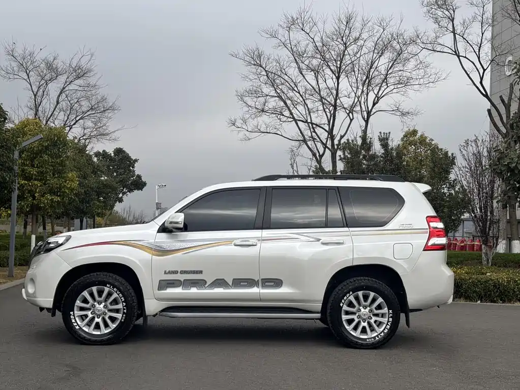 Toyota Prado 2017 — фото 8