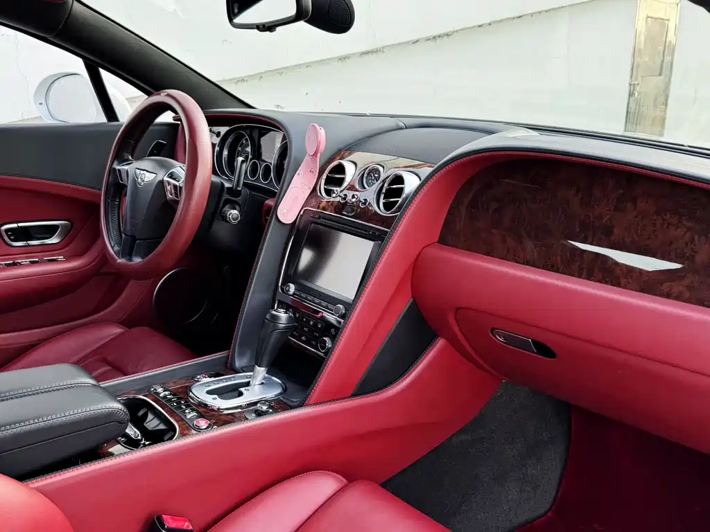 Bentley Continental 2013 — фото 13