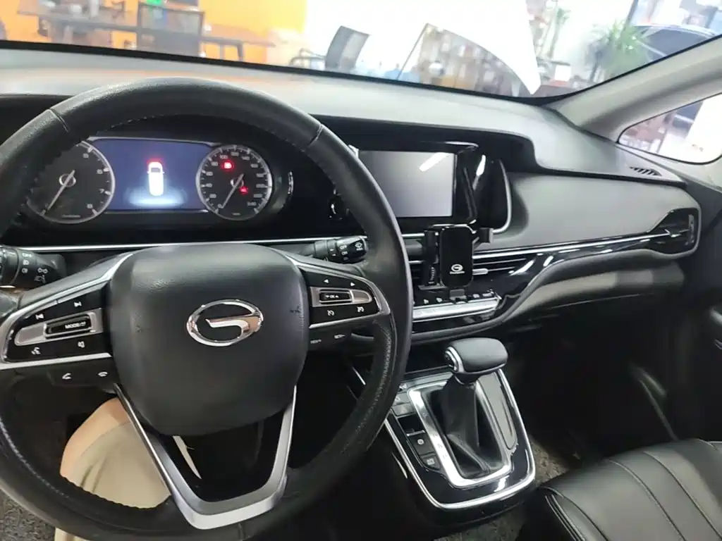 GAC Motor Trumpchi M6 2021 — фото 10