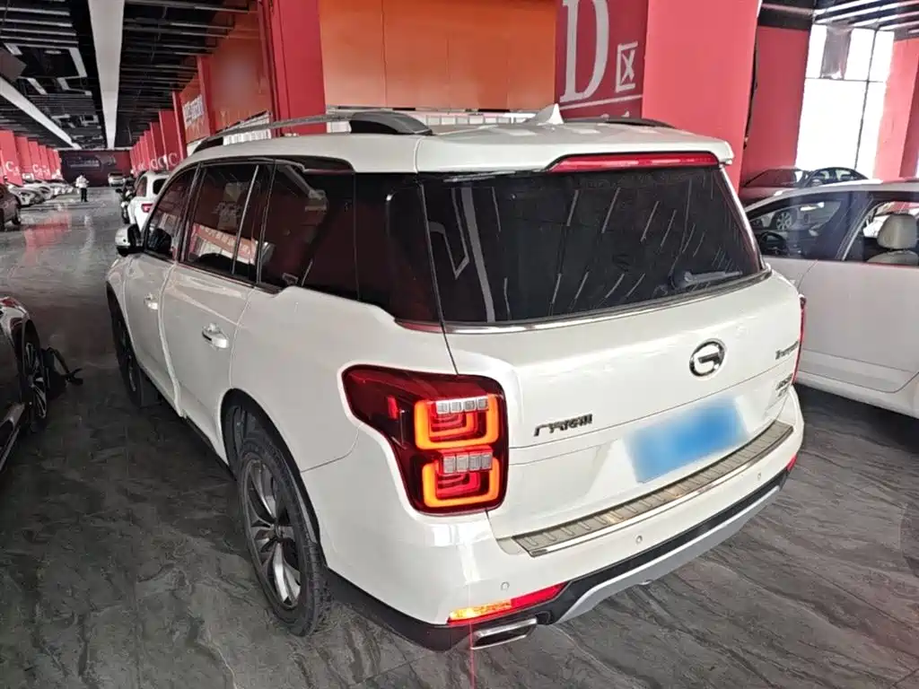 GAC Motor Trumpchi GS8 2017 — фото 5