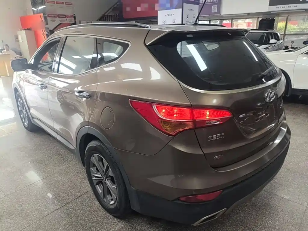Hyundai Santa Fe 2015 — фото 5