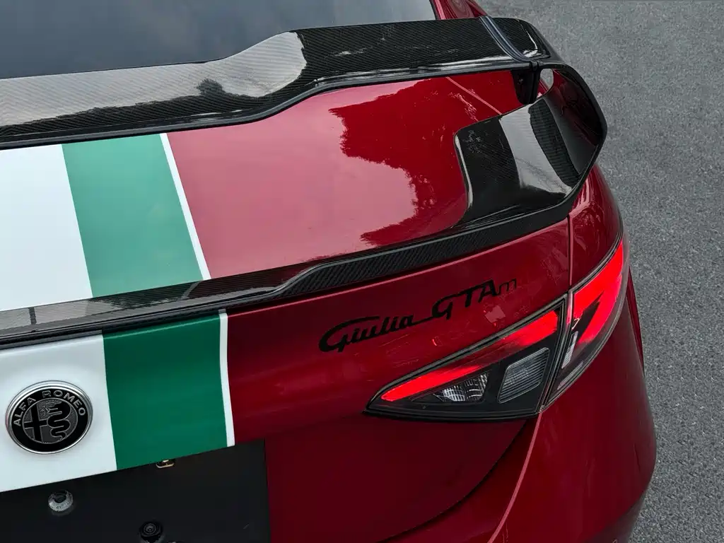 Alfa Romeo Giulia 2023 — фото 21