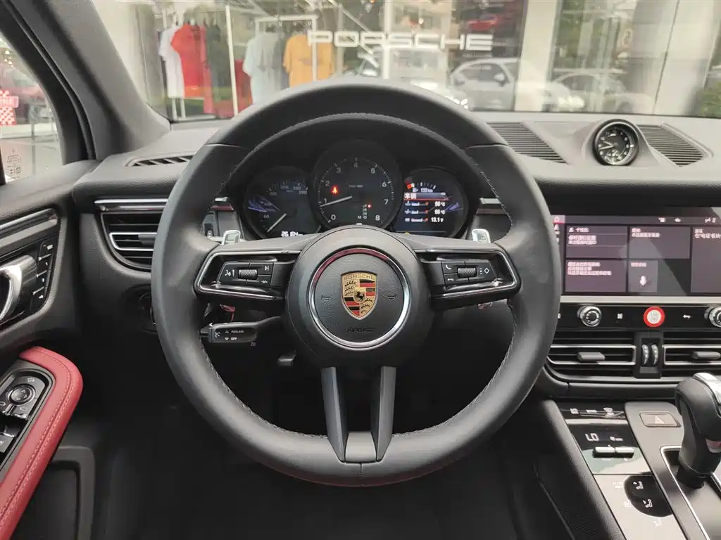 Porsche Macan 2024 — фото 13