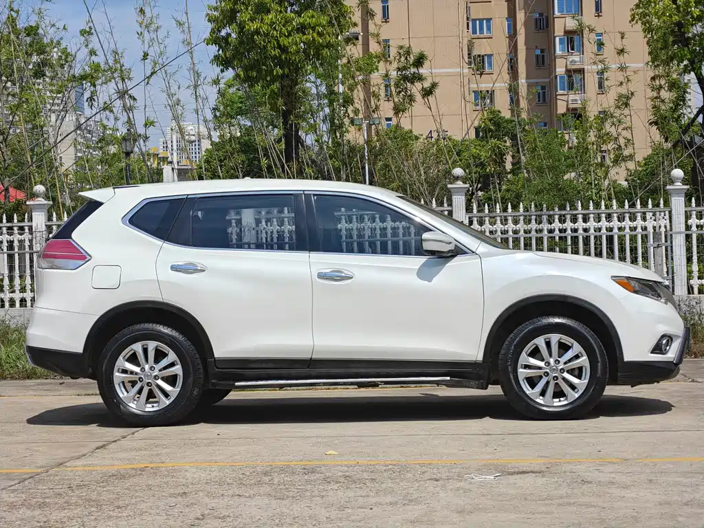 Nissan X-Trail 2015 — фото 31