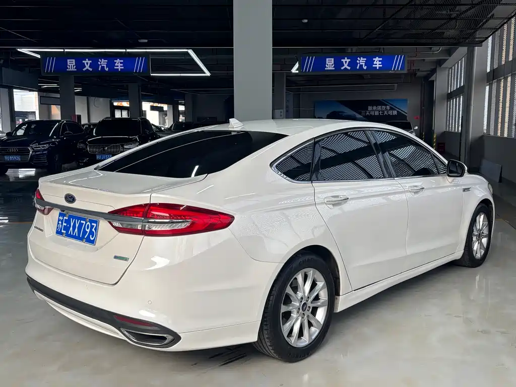 Ford Mondeo 2017 — фото 16