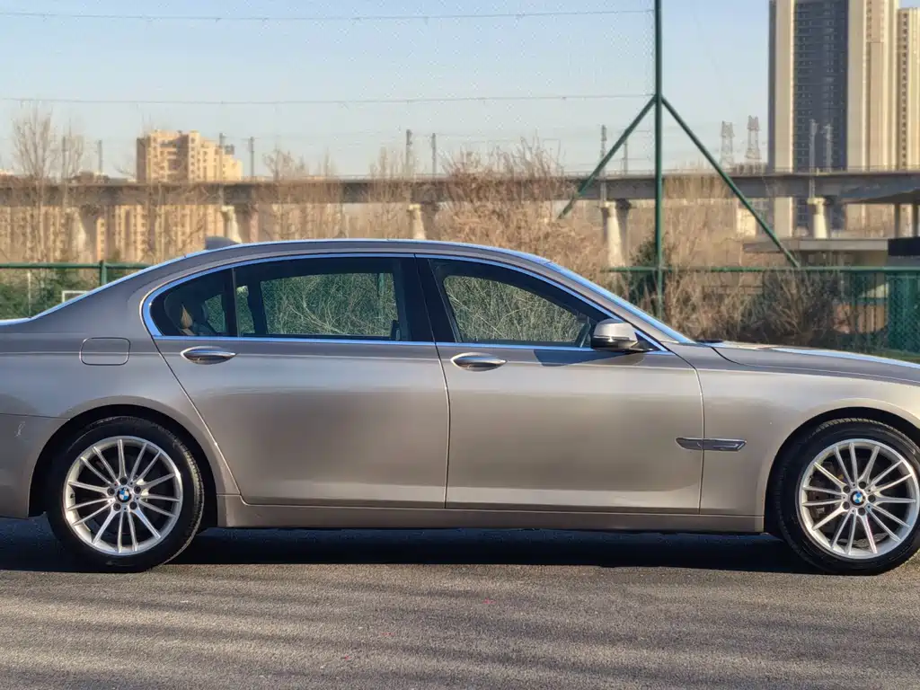BMW 7 Series 2016 — фото 3