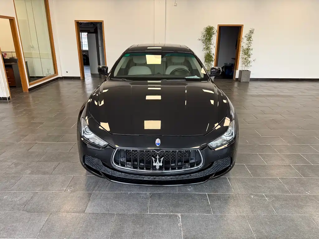 Maserati Ghibli 2014 — фото 1