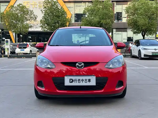 Mazda 2 2012