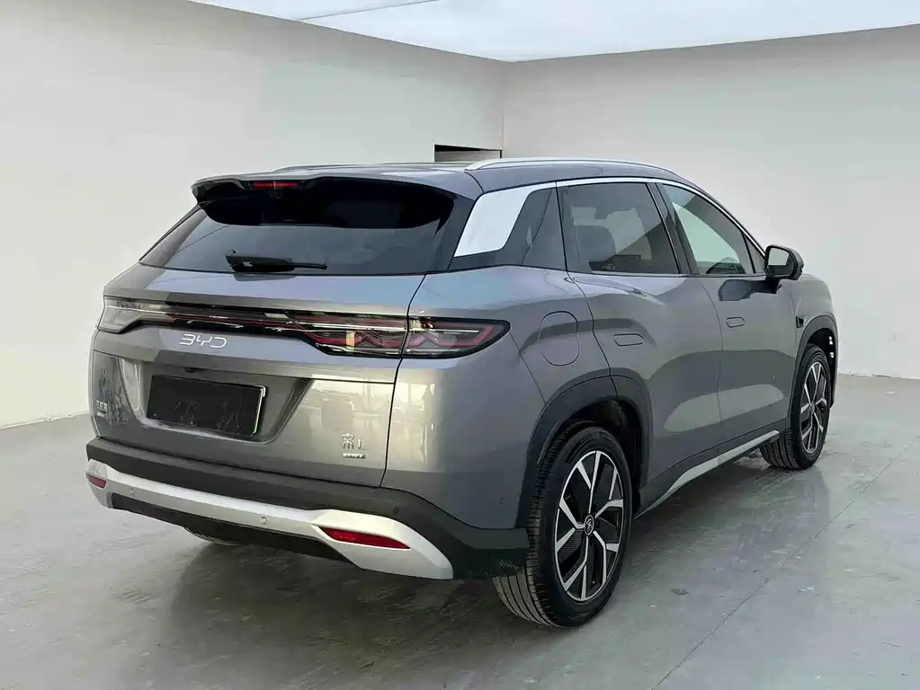 BYD L DM-i 2025 — фото 7