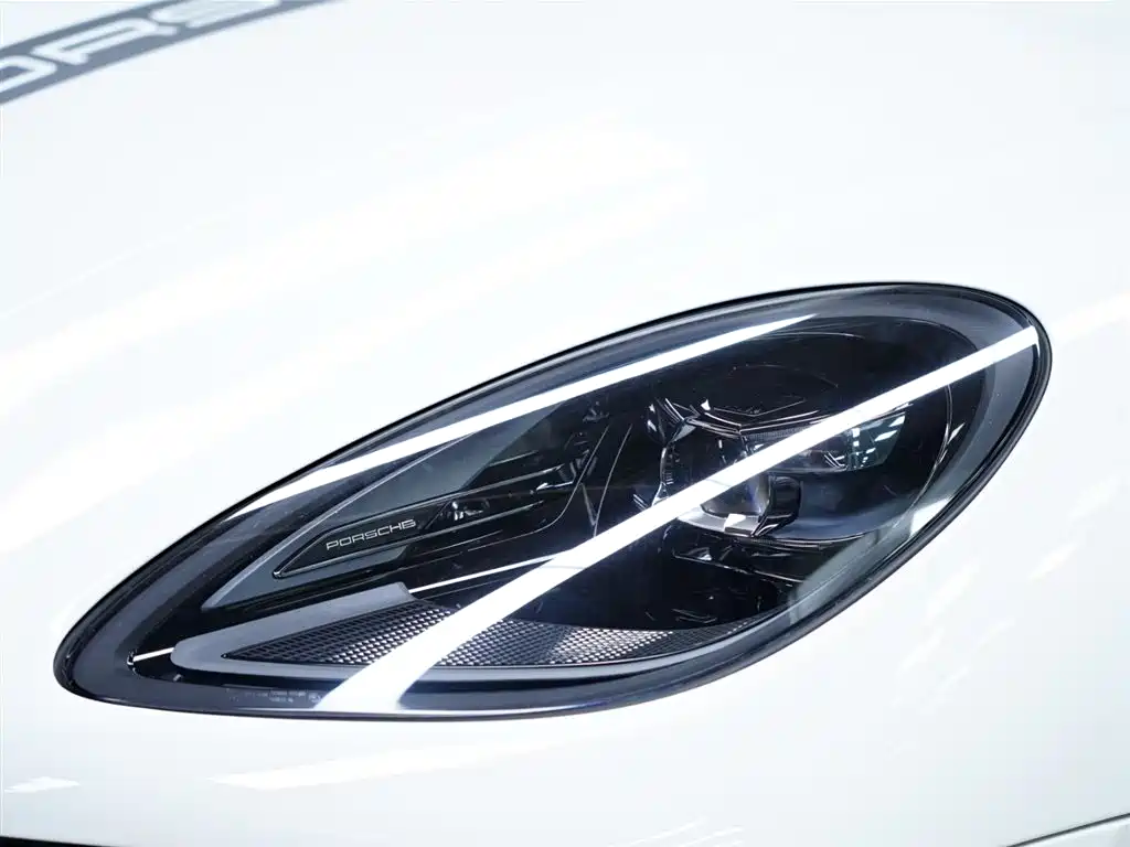 Porsche Macan 2023 — фото 16