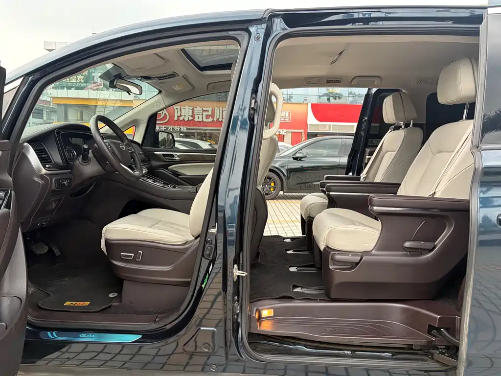 GAC Motor Trumpchi M8 2021 — фото 15