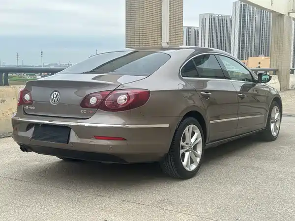 Volkswagen CC 2011