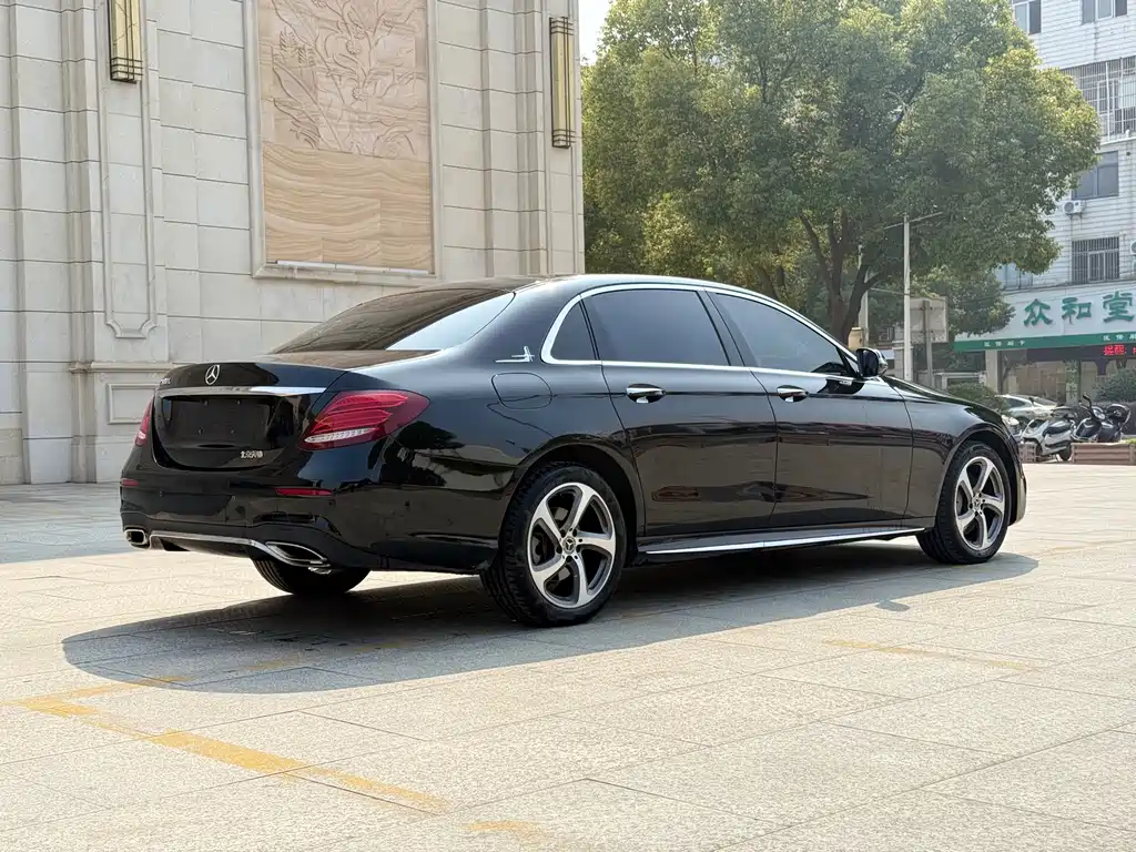 Mercedes-Benz E-Class 2019 — фото 4