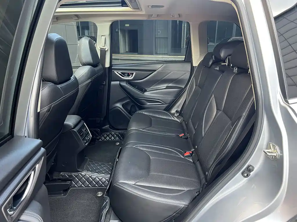 Subaru Forester 2021 — фото 11