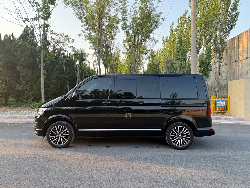 Volkswagen Multivan 2019 — фото 4