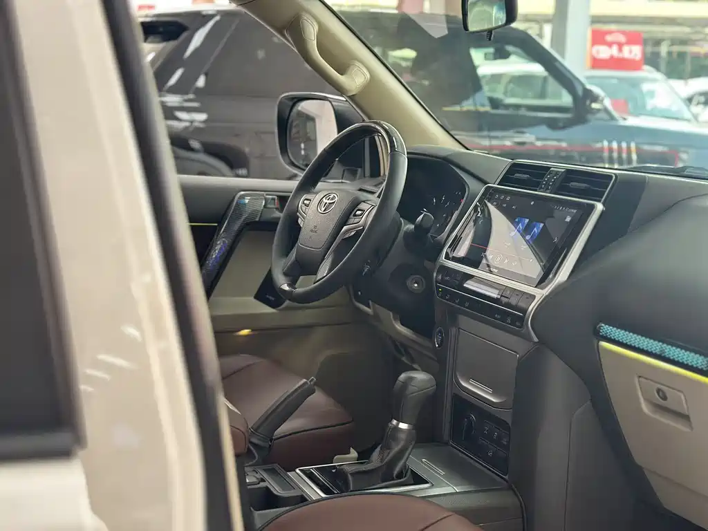 Toyota Prado 2019 — фото 21