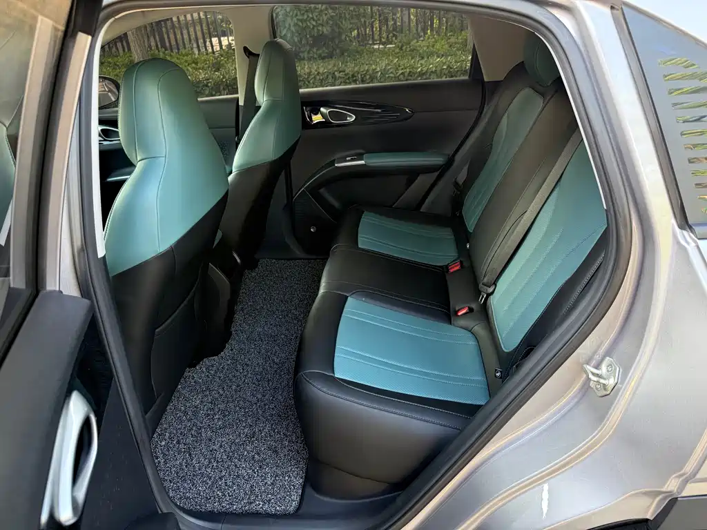 Geely Galaxy Starwish 2024 — фото 13