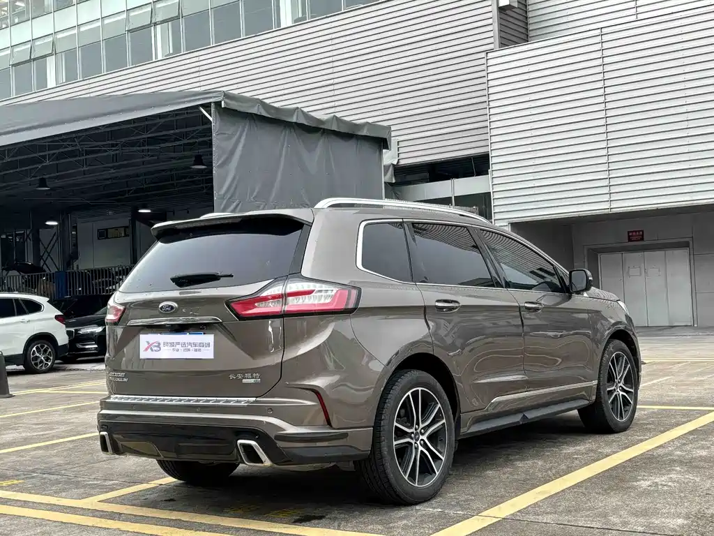Ford Edge 2020 — фото 5