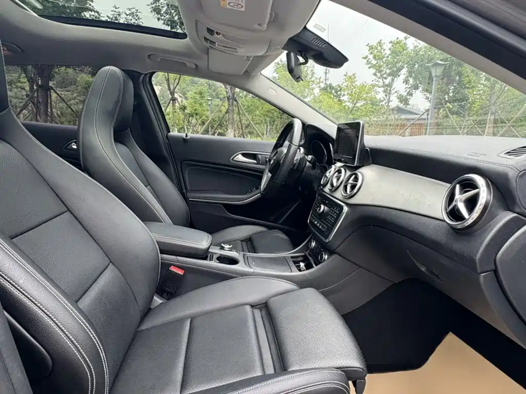 Mercedes-Benz GLA 2016 — фото 19
