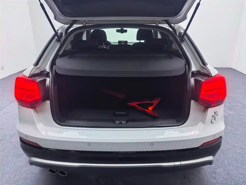 Audi Q2L 2021 — фото 19
