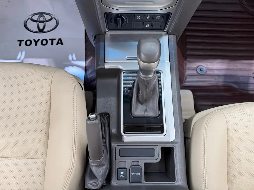 Toyota Prado 2020 — фото 10
