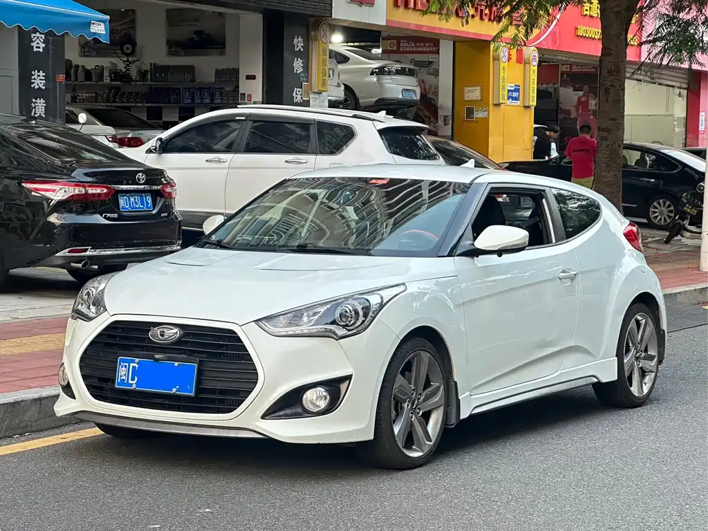 Hyundai Veloster 2013