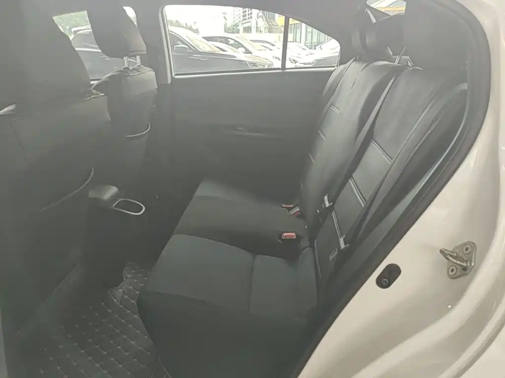 Toyota Yaris L 2022 — фото 17