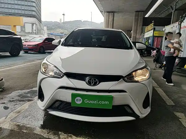 Toyota Yaris L 2022