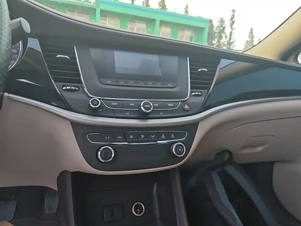 Buick Verano 2017 — фото 13