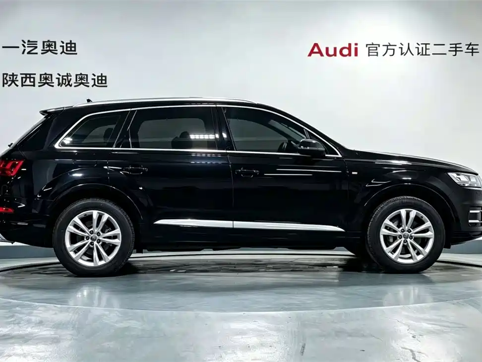 Audi Q7 2020 — фото 3