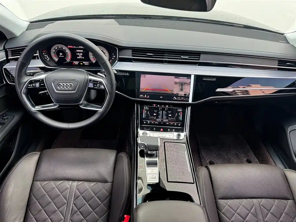 Audi A8 2023 — фото 15