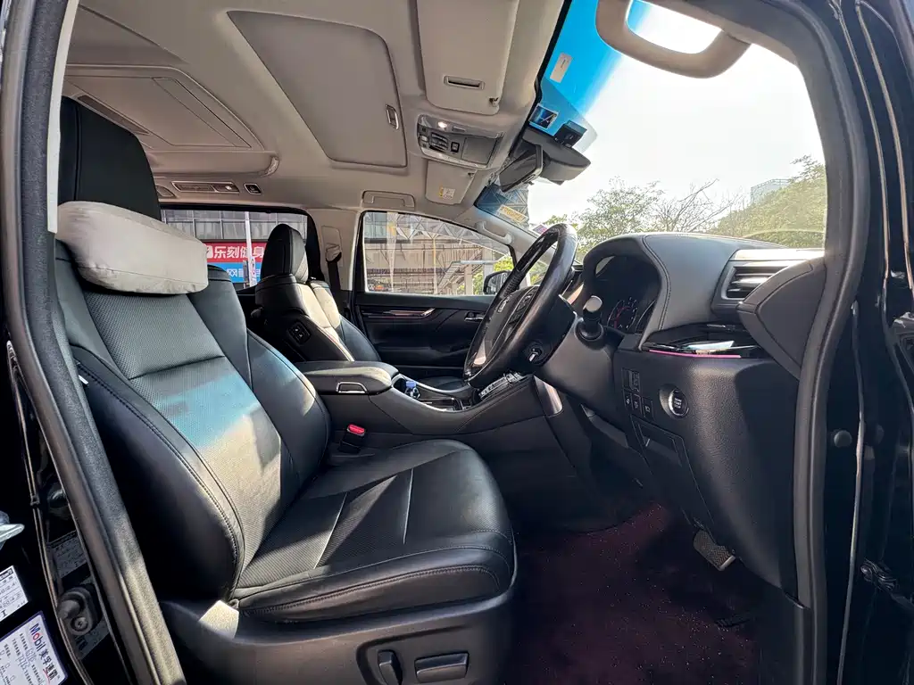 Toyota Vellfire 2018 — фото 7
