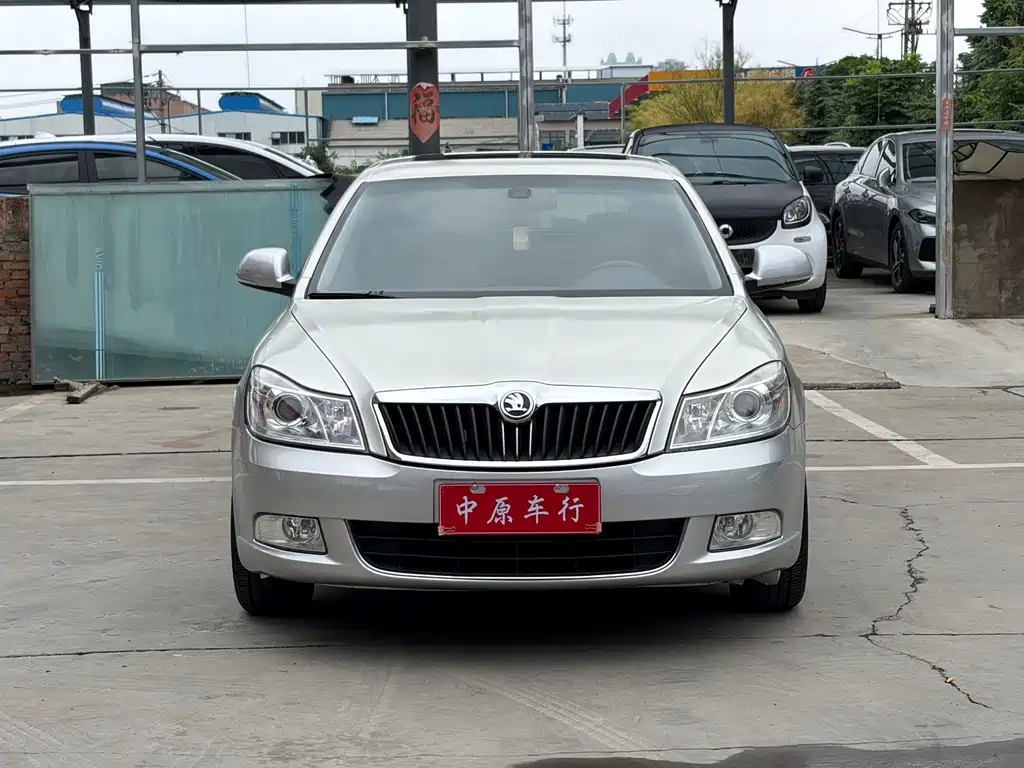 Skoda Octavia 2014 — фото 2