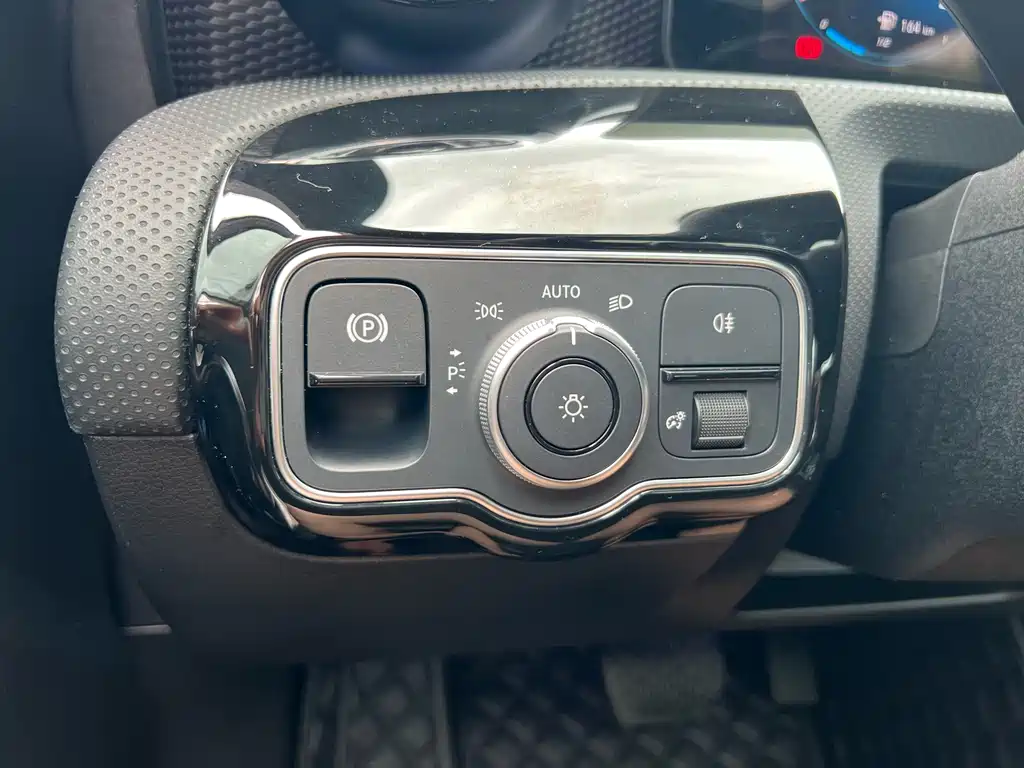 Mercedes-Benz A-Class 2023 — фото 12