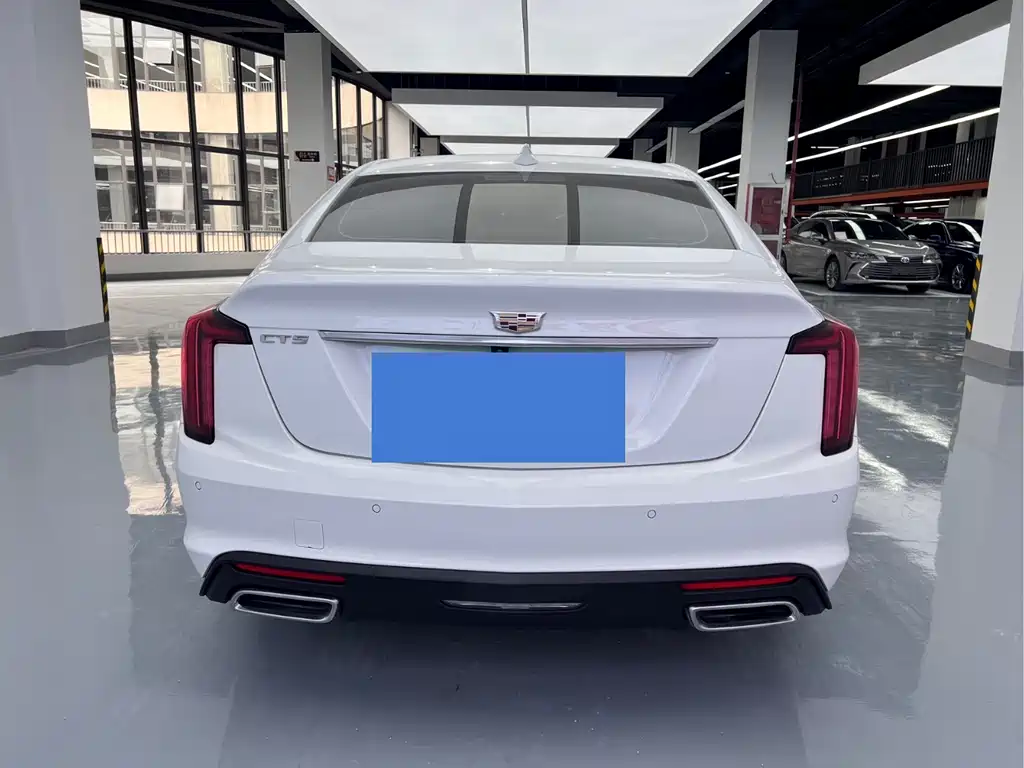 Cadillac CT5 2022 — фото 16