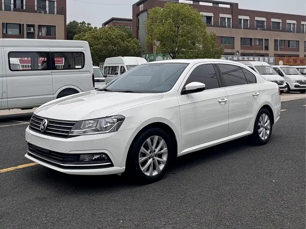 Volkswagen Lavida 2016 — фото 1