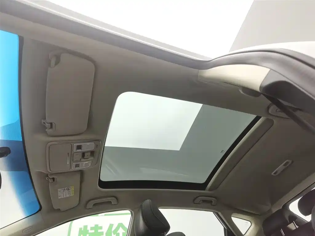 Geely Emgrand GS 2016 — фото 14